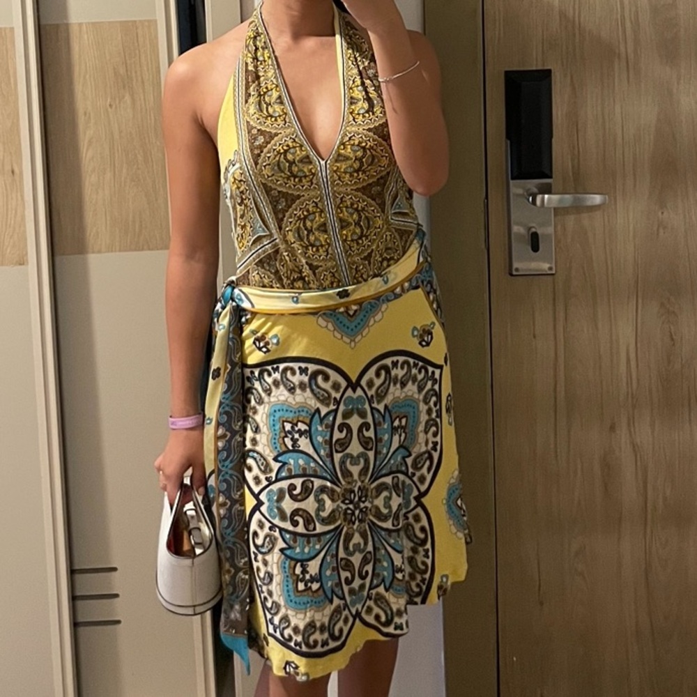 Dress - Picture 2 of 2